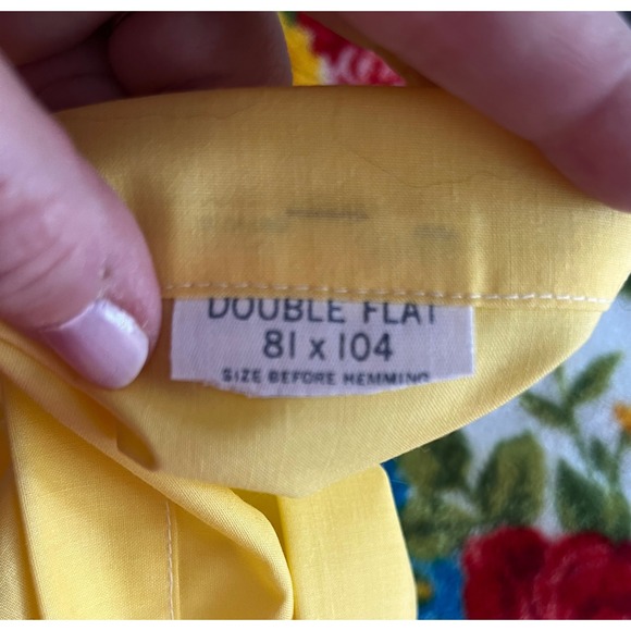 Vintage Full Flat (double flat)Sheet in bright yellow floral border print, Utica - Picture 7 of 7